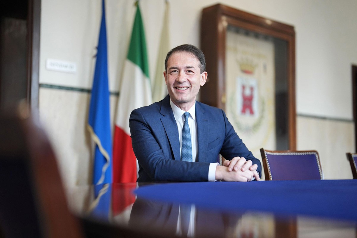 SICUREZZA, FERMATO DALLA POLIZIA LOCALE UOMO IN POSSESSO DI COCAINA. PLAUSO DEL SINDACO ROBERTO DI STEFANO: “PROSEGUE NOSTRO IMPEGNO PER CONTRASTARE LO SPACCIO DI DROGA”