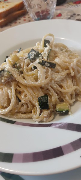 IN CUCINA CON ARSELIO: Spaghetti con zucchine e ricotta