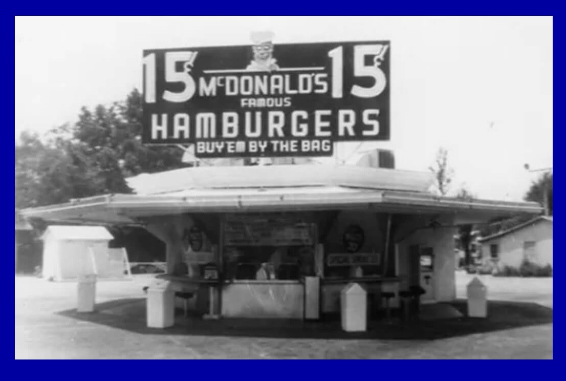 Accadde oggi - 15 Maggio 1940 - Dick e Mac McDonald aprirono il primo ristorante.