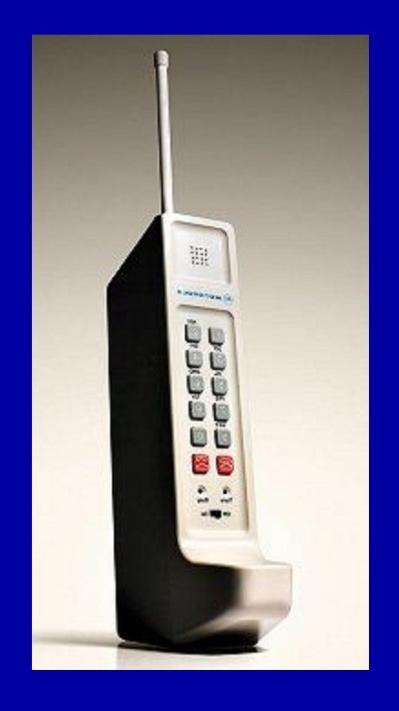 Accadde oggi - 6 Marzo 1983 - Primo cellulare in commercio