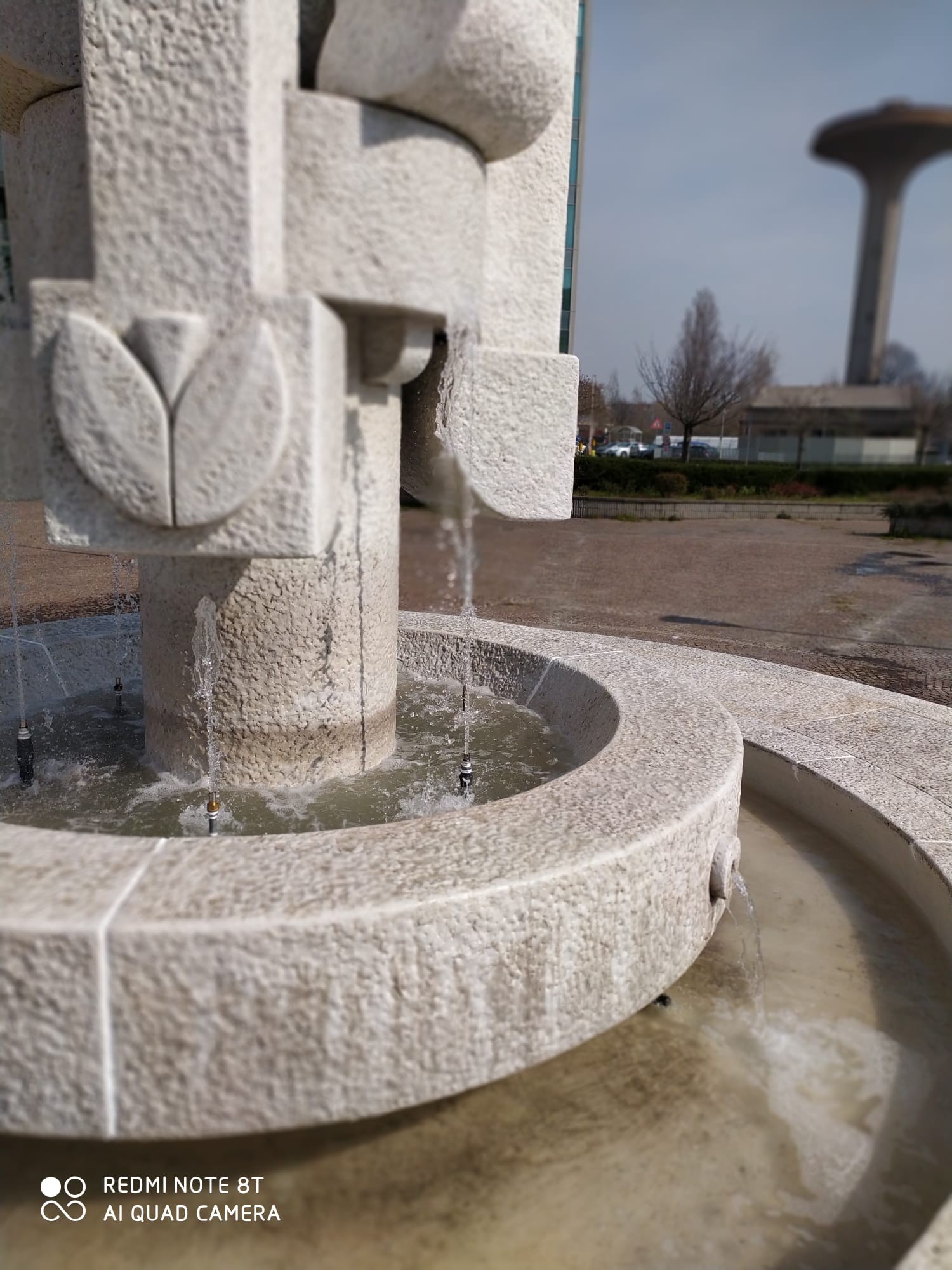 Sesto - FONTANA RIQUALIFICATA IN PIAZZA MONTANELLI