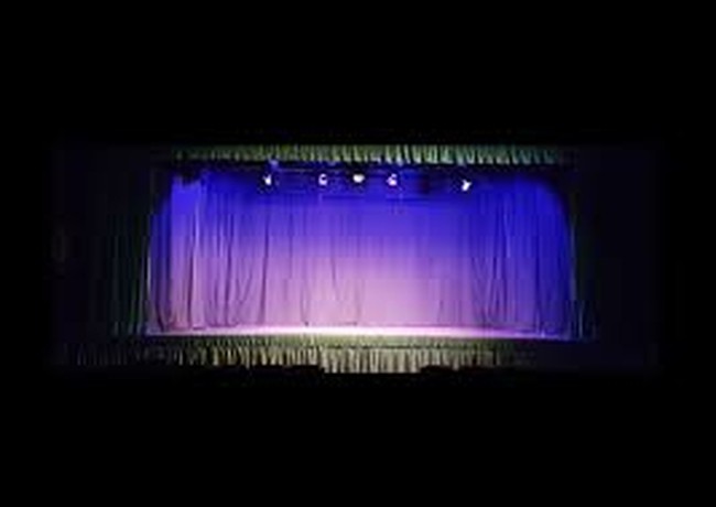 Sesto - teatro Vittoria "La donna è mobile"