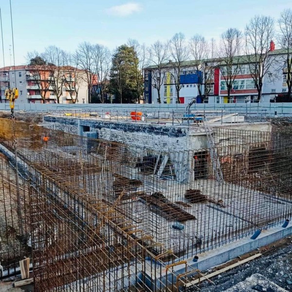 Sesto - PROSEGUONO I LAVORI DEL NUOVO LIDO ESTIVO - CARMEN LONGO