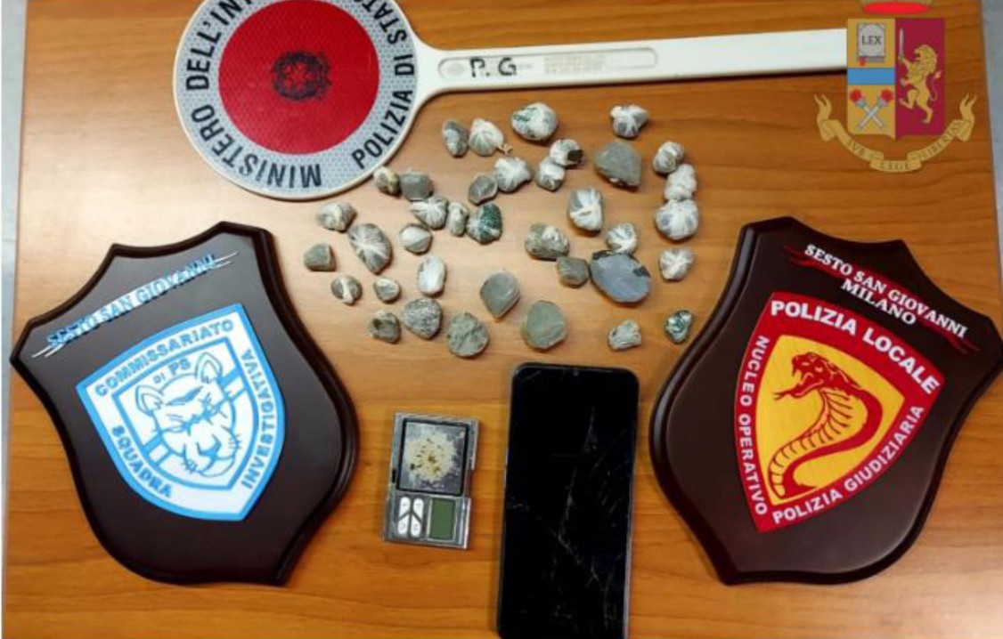 Su intervento della Polizia, arrestati due Spacciatori 