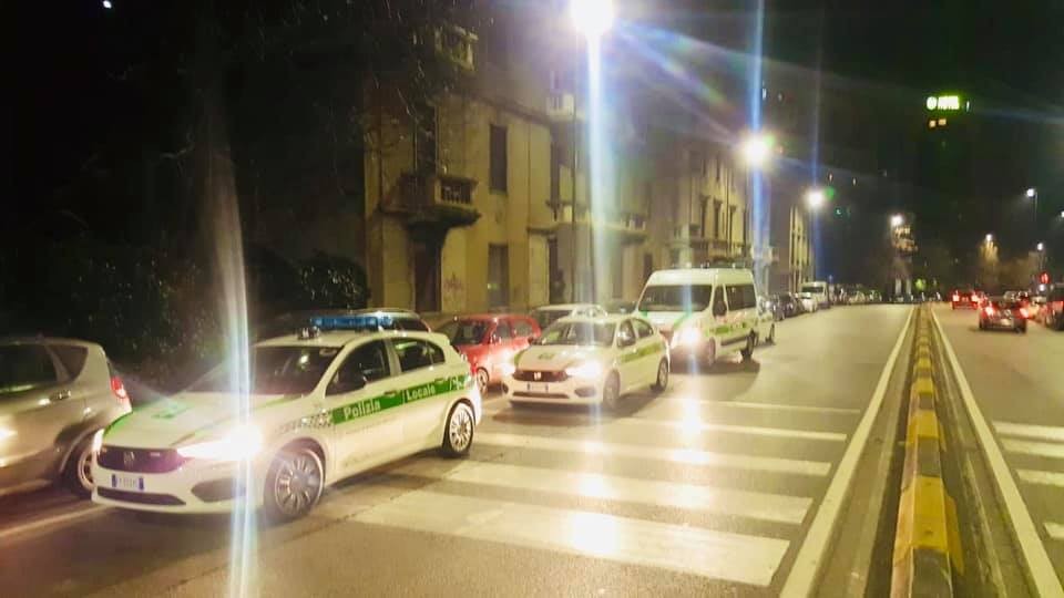 Sesto - Polizia Locale pattugliamento serale, controlli nelle metro, nelle stazioni e nei negozi etnici