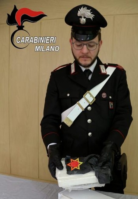 Macellaio - 30enne nasconde un chilo di cocaina nei pantaloni