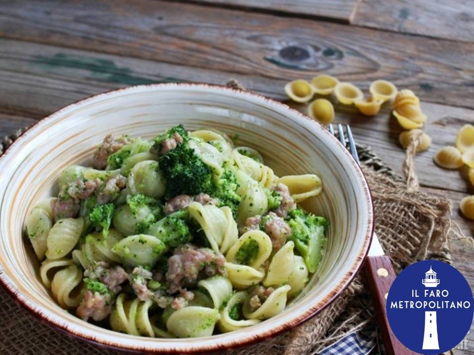 ORECCHIETTE CON BROCCOLI E SALSICCIA 11 APRILE 2021