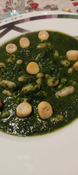 IN CUCINA CON ARSELIO: Crema di cavolo nero con canellini e crostini
