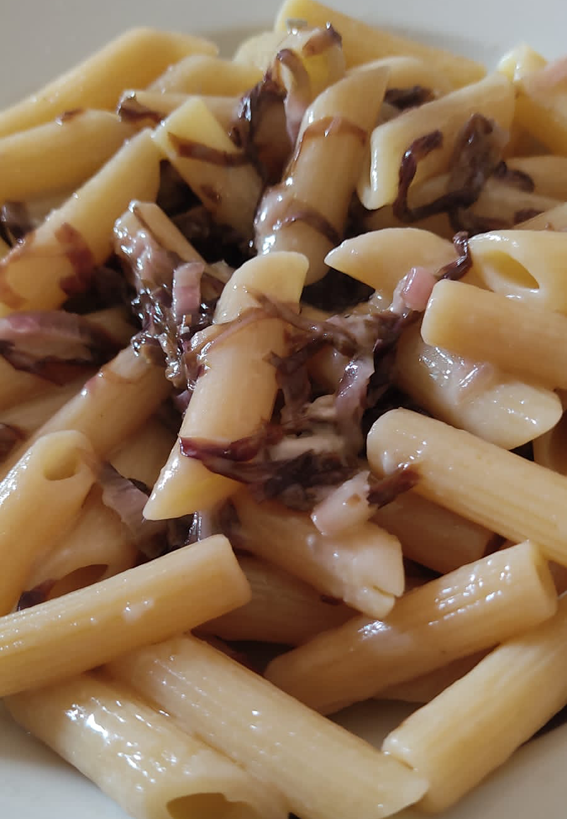 IN CUCINA CON ARSELIO: Pasta con radicchio trevisano e zola
