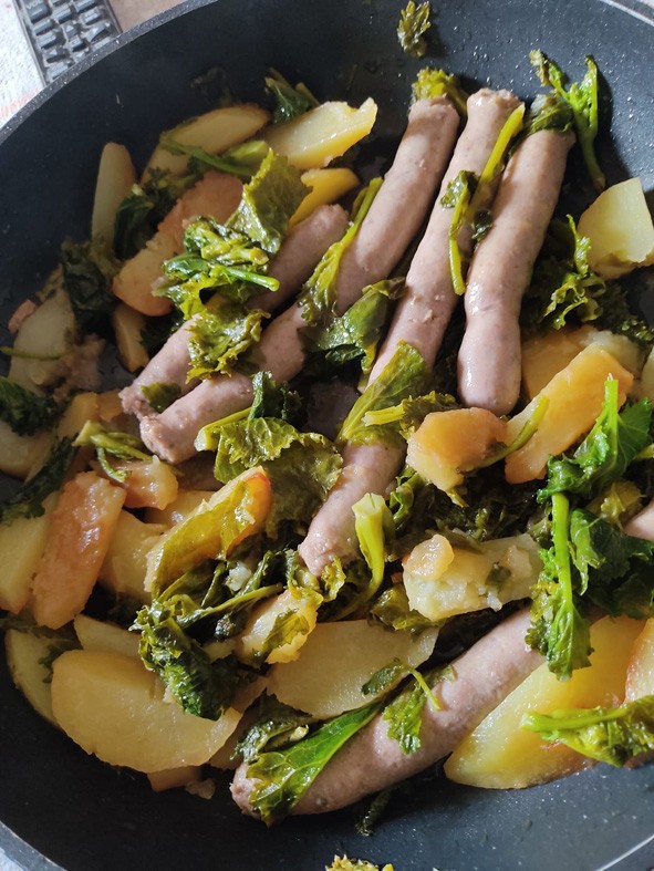 IN CUCINA CON ARSELIO: spadellata di salsiccia patate e cima di rapa