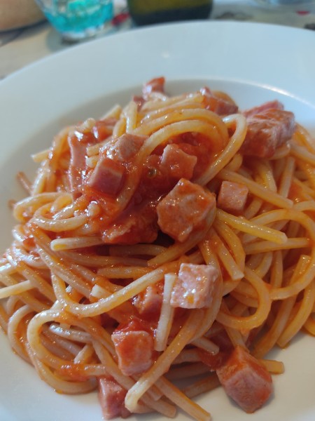 IN CUCINA CON ARSELIO: spaghetti al ragù di tonno fresco