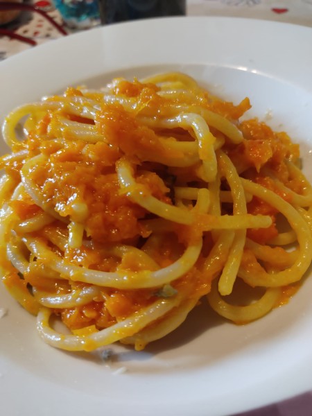 IN CUCINA CON ARSELIO: Spaghetti zucca zola e speck