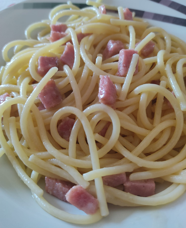 IN CUCINA CON ARSELIO: Spaghetti con ciauscolo e pecorino
