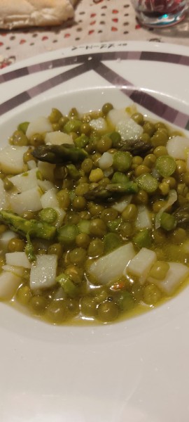 IN CUCINA CON ARSELIO: minestra di patate piselli e asparagi