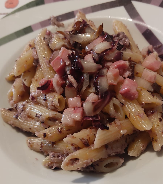 IN CUCINA CON ARSELIO: pennette con crema di guanciale e radicchio trevisano