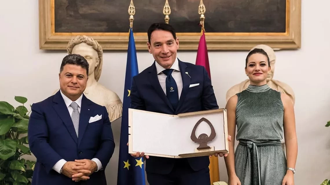 Gruppo ET Spa: si distingue per essere un punto di riferimento per privati e aziende nel mondo dell’energia “green”. (2)